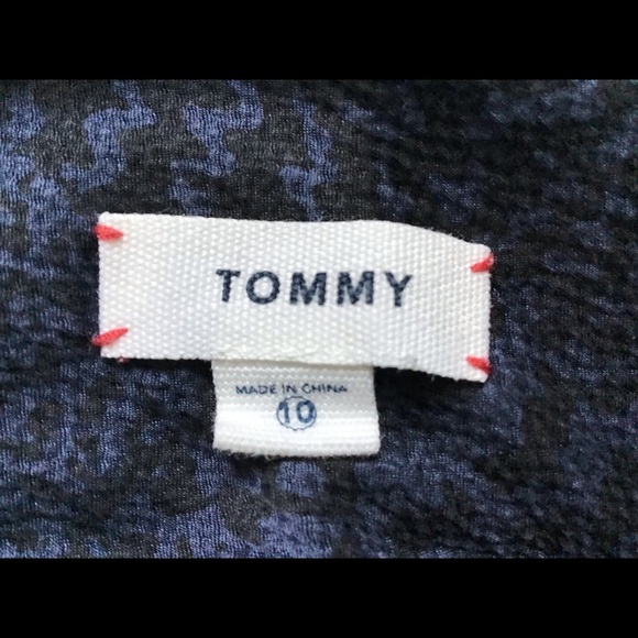 💖Host Pick💖 Tommy silk mini skirt with pockets! - Picture 9 of 10